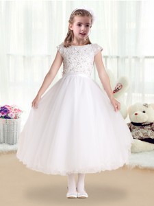 Sweet Bateau Cap Sleeves Flower Girl Dress With Appliques