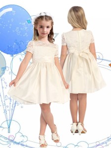 Classical Scoop Short Sleeves Champagne Little Girl Pageant Dress with Lace and Belt 