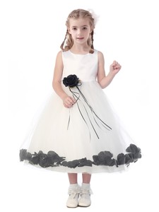Romantic Scoop Flower Girl Dress with Hand Made Flowers and Appliques 