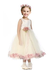 Popular Scoop Tulle Flower Girl Dress with Hand Made Flowers and Appliques 
