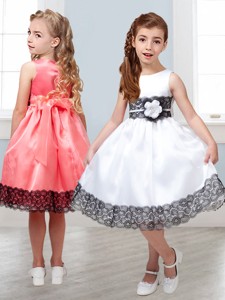 Popular Scoop White Little Girl Pageant Dress with Hand Made Flowers and Lace 