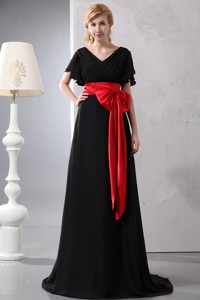 Beautiful Red And Black V-neck Bow Mother Of The Bride Dress Brush Train Chiffon And Taffeta Empire