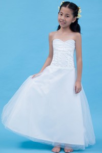 White Sweetheart Floor-length Tulle Appliques Flower Girl Dress