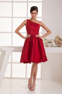 Knee-length One Shoulder Beaded Wine Red Prom Dress