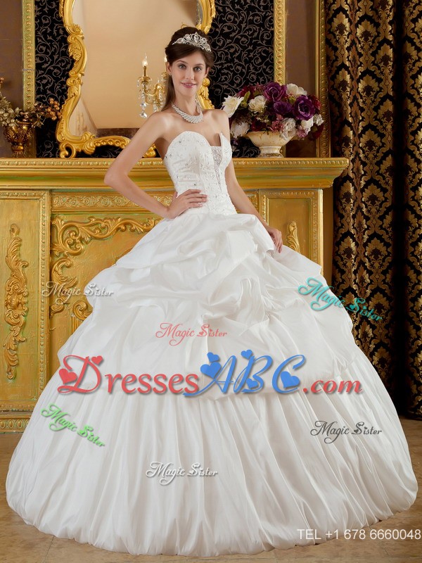 Elegant Ball Gown Strapless Floor-length Taffeta Beading White Quinceanera Dress 