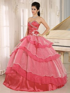 Red Sweetheart Beaded Decorate And Ruched Bodice Ruffled Layeres Quinceanera Dress In