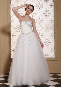 Beaded Bodice Tulle Lovely Wedding Dress Strapless And Floor-length Gown