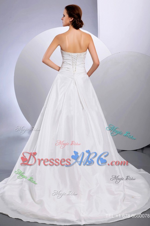 New Arrival Wedding Dress With Appliques And Ruching Chapel Train