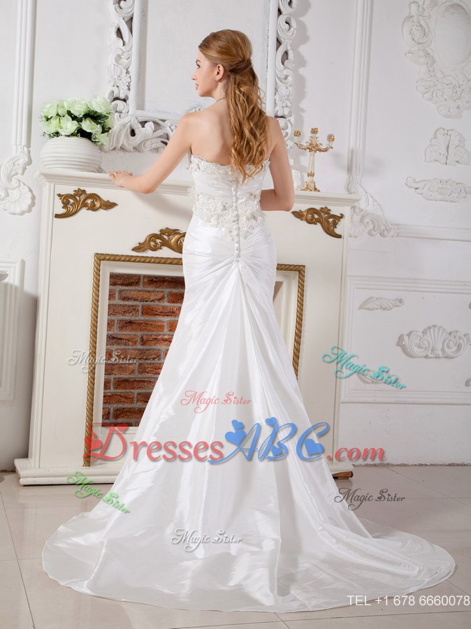 Affordable Sweetheart Court Train Lace Ruch Wedding Dress