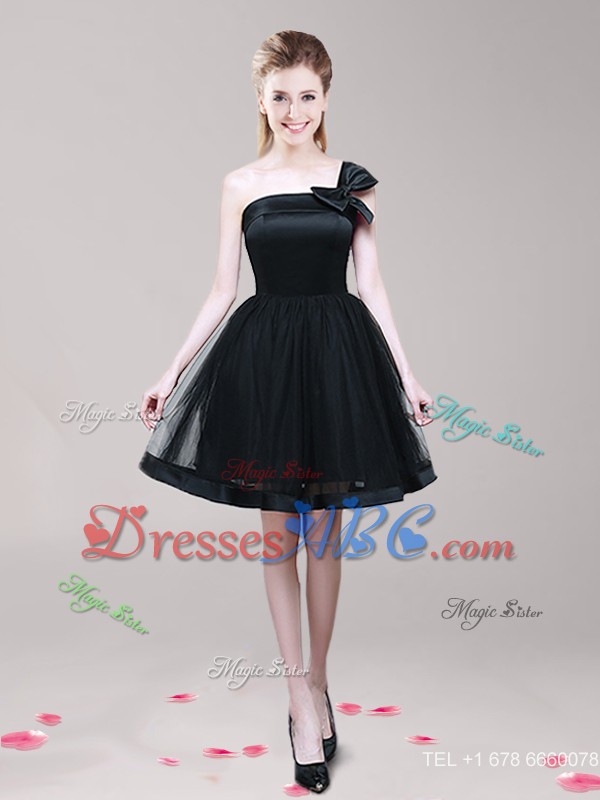 Luxurious One Shoulder Short Black Prom Dress with Bowknot